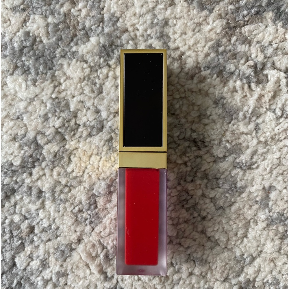 Tom Ford LIQUID LIP LUXE MATTE SCARLET ROUGE - Picture 4 of 5
